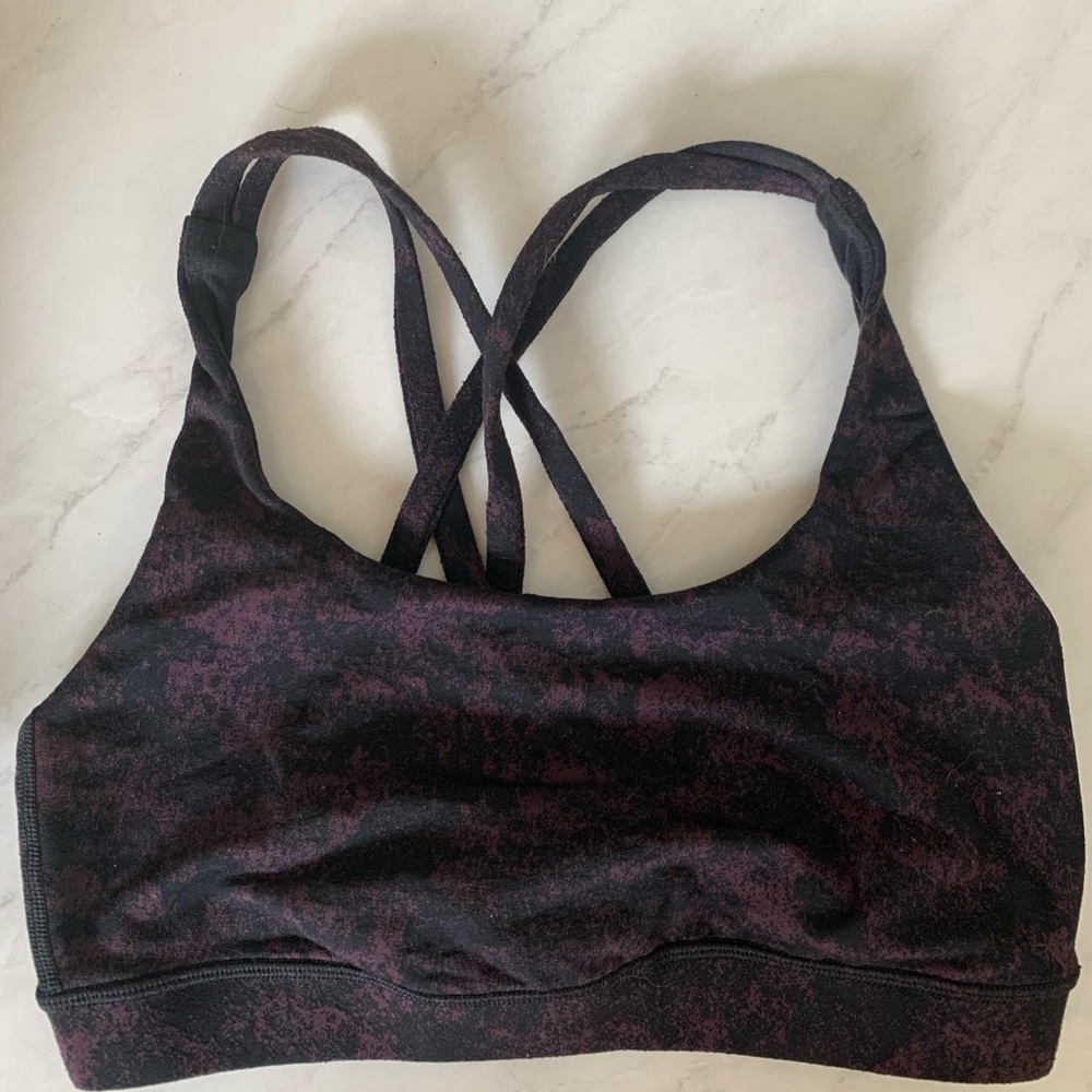 Lululemon sports bra